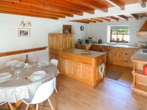 Køkken eller tekøkken på Quakers Cottage