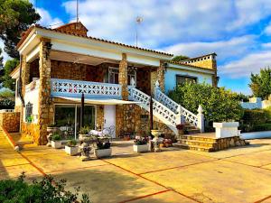 Galería fotográfica de LEMON TREE VILLA en Monserrat