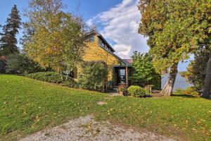 Lake Champlain Cottage with Kayak and Private Dock! 야외 정원