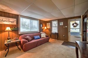 Gallery image of Burgettstown Home - 7 Mi to KeyBank Pavilion in Burgettstown