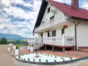 Výhľad na hory alebo výhľad na hory priamo z of the bed and breakfast
