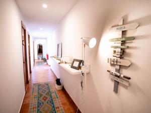 Hostal Sa Posada Set Cales客房内的一张或多张床位
