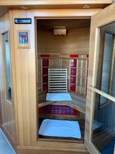 Postel nebo postele na pokoji v ubytování AUSZEIT DAS HOTEL Schweitenkirchen