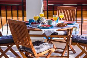 Možnosti snídaně pro hosty v ubytování Holiday home Trogir flower