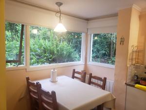 Dining area sa farm stay