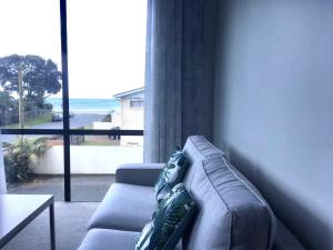 Uma área de estar em Waves