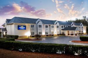 Gallery image of Microtel Inn & Suites by Wyndham Southern Pines Pinehurst in Southern Pines