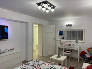 Μια τηλεόραση ή/και κέντρο ψυχαγωγίας στο Mery Apartment