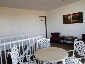 Galeriebild der Unterkunft Casa Estela Boutique Hotel & Cafe in Calapan