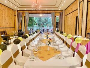 Restaurace v ubytování Viet Uc Hotel