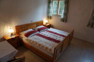 Postel nebo postele na pokoji v ubytování Ferienwohnung im Haus Maria