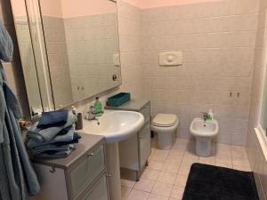 A bathroom at Bicocca Flat A