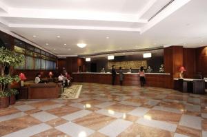 Preddverje oz. recepcija v nastanitvi Metropark Hotel Kowloon