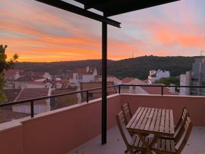 A balcony or terrace at Appartement3 avec terrasse et vue près d'Amoreiras