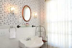 Фотография из галереи Wainwright Inn в городе Грейт-Баррингтон