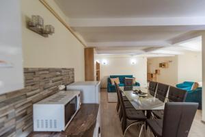 Gallery image of Dany Luxury Apartments in Piteşti