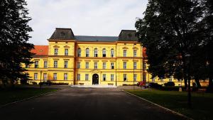 Budova, v ktorej sa apartmán nachádza
