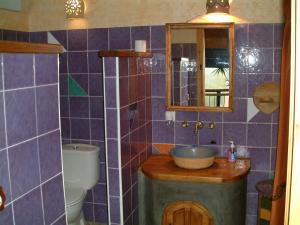 Koupelna v ubytování Casa Rural El Cartero