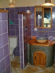 Koupelna v ubytování Casa Rural El Cartero