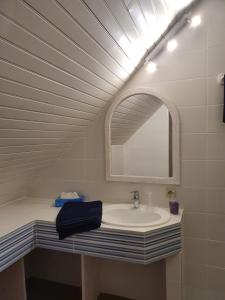 Et badeværelse på lesroses1680 + 122 billeder