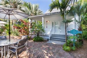 Gallery image of Paradise Inn - Adult Exclusive in Key West