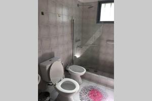 Ένα μπάνιο στο Santa Rosa con parque y rio Ideal para familias +16 φωτογραφίες