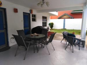 Fotografie z fotogalerie ubytování C & A Seashell Villa v destinaci Bon Accord Village