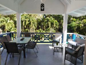Fotografie z fotogalerie ubytování C & A Seashell Villa v destinaci Bon Accord Village