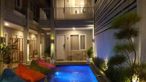 Piscina di Mantra Gili o nelle vicinanze