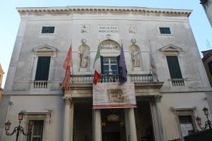 Galeriebild der Unterkunft San Marco Fenice 3bdr 2bth apartment in Venedig