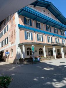 Budynek, w którym mieści się hotel