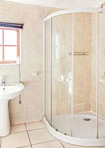 Ένα μπάνιο στο La Palma Hill Self Catering and B&B