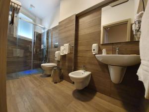 Koupelna v ubytování Hotel Casale dei Greci