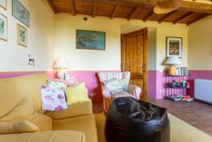 A seating area at Villa Casale Federica