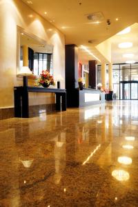 Vstupní hala nebo recepce v ubytování Mövenpick Hotel Ikoyi Lagos + 37 fotografií
