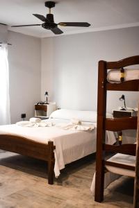 Ένα ή περισσότερα κρεβάτια σε δωμάτιο στο Cheval Blanc +68 φωτογραφίες