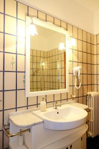 A bathroom at La Casina di Certaldo Még 18 kép