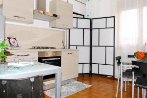 A kitchen or kitchenette at La Casina di Certaldo