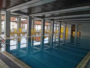 Basen w obiekcie Wohlfühl - Appartement Fewo Pichlarn Irdning Ferienwohnung lub w pobliżu