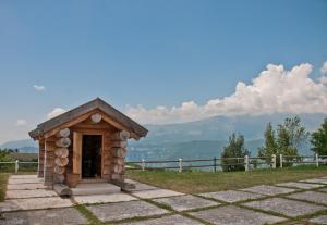 Afbeelding uit fotogalerij van B&B Campan in SantʼAnna dʼAlfaedo