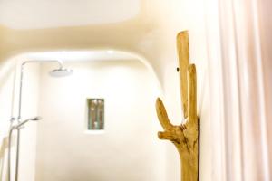 A bathroom at Victoria's Country Apartments