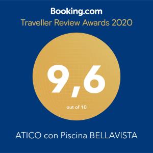 Et logo, certifikat, skilt eller en pris der bliver vist frem på Ático BELLAVISTA -4 habitaciones dobles 2 baños completos y visita a bodega-