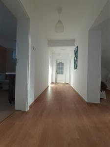 Fotografie z fotogalerie ubytování Casa Reds v destinaci Râmnicu Vâlcea