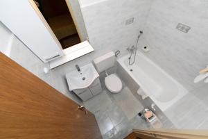 Koupelna v ubytování Apartmani Biser