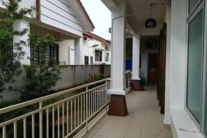 A balcony or terrace at D Wangi Homestay Pasir Gudang at Ecotropic