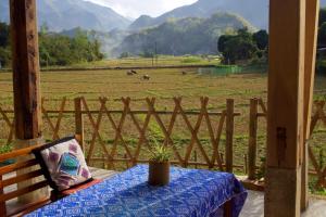 Phong cảnh thiên nhiên gần chỗ nghỉ nhà dân