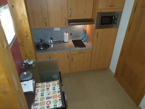 Kuchyňa alebo kuchynka v ubytovaní Miramar Ski a pie de pista - Atico 3 habitaciones y 2 Baños