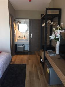 Tree​ for​ rest​ poshtel客房内的一张或多张床位