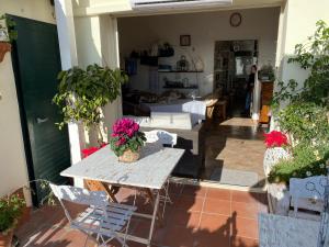 Balkón nebo terasa v ubytování Casa tipica siciliana patronale home BedandBreakfast TreMetriSoprailCielo Camere con vista, colazione interna in terrazzo panoramico