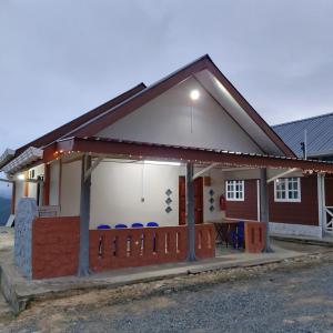 Galeriebild der Unterkunft Dongorit Cabin House no.2 in Kampong Kundassan
